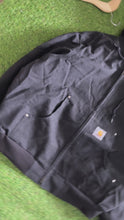Load and play video in Gallery viewer, Carhartt Jacket - Medium
